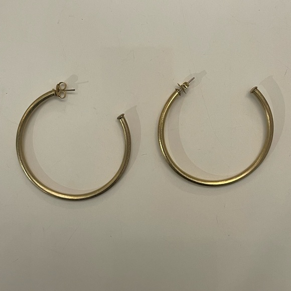 Everybody's Favorite Hoops Sheila Fajl 2.5” - Picture 2 of 5